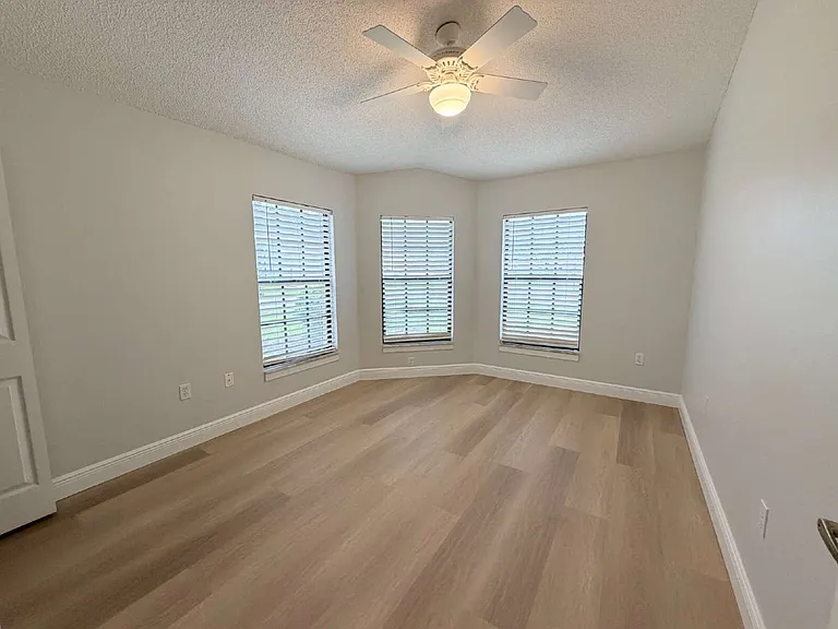 6240A Fairskies Dr — Photo 19