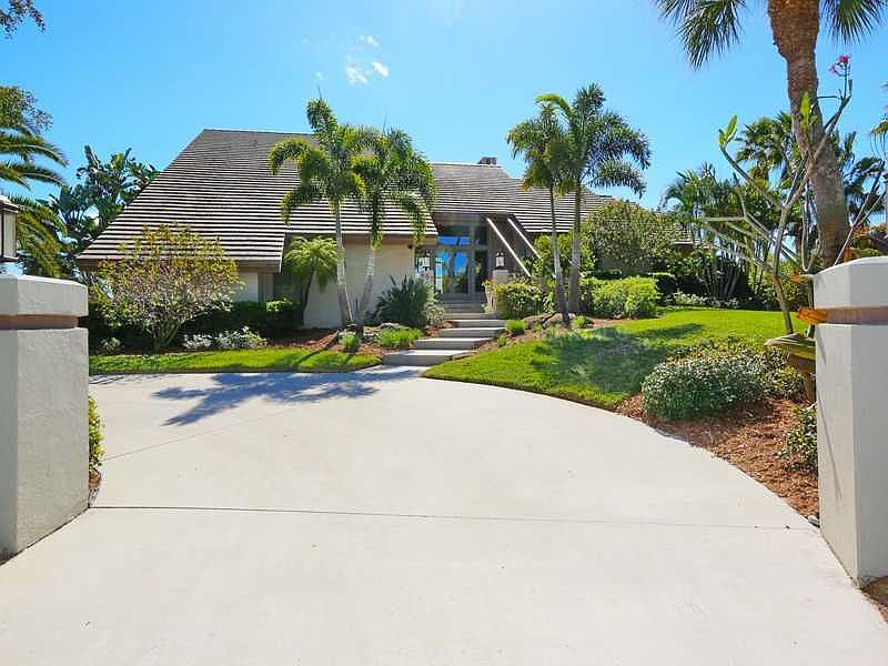 1st image of 607 Four Bays Dr