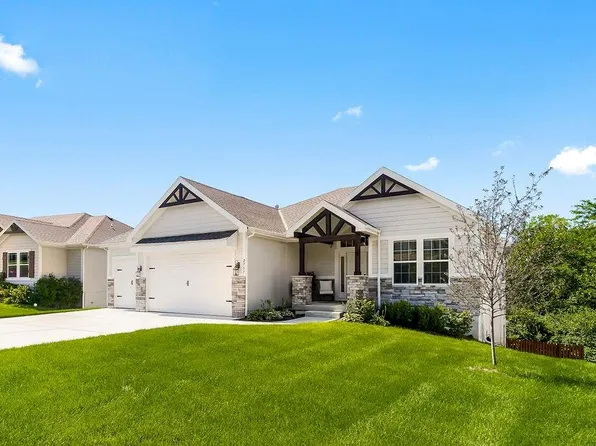 2757 W Sitka Dr, Olathe, KS 66061