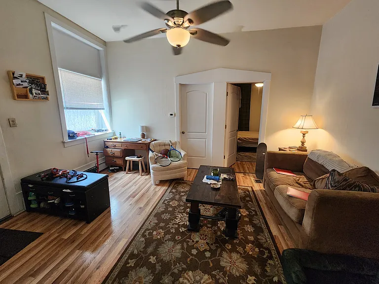 1048 N Marshfield Ave #1R — Photo 3