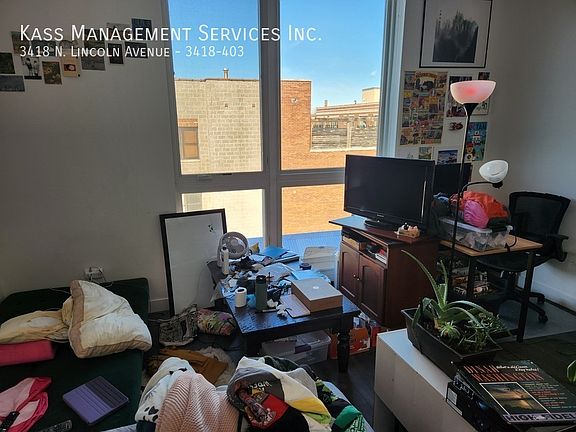 3rd image of 3418 N Lincoln Ave #403
