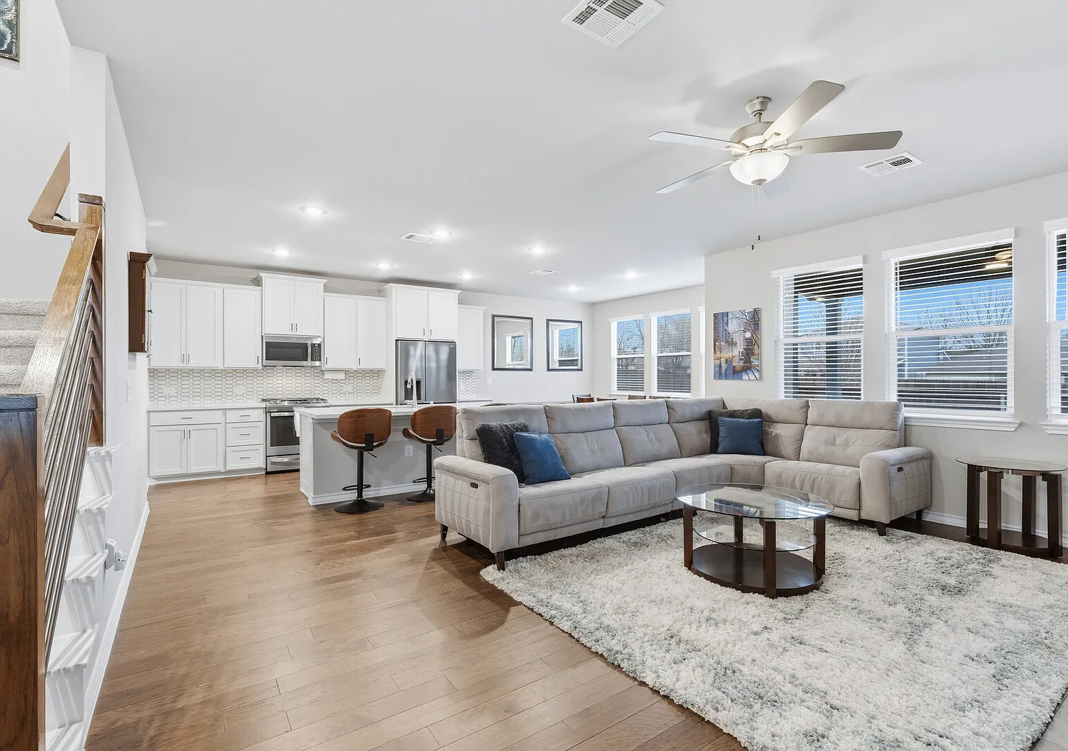 Executive Home | All-Inclusive | EV Charger | Home Gym | Home Office — Photo 2