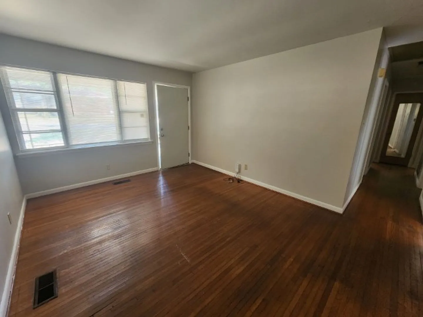 Welcome home to 7 Cliffwood, North Little Rock, for rent - ** Move in Special - Zero Deposit Opti... — Photo 3
