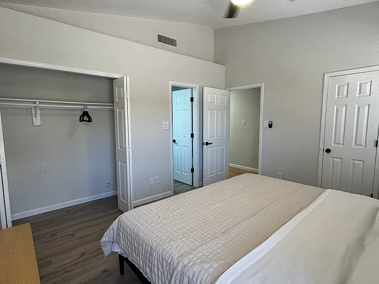 7329 Black Ridge Dr — Photo 16