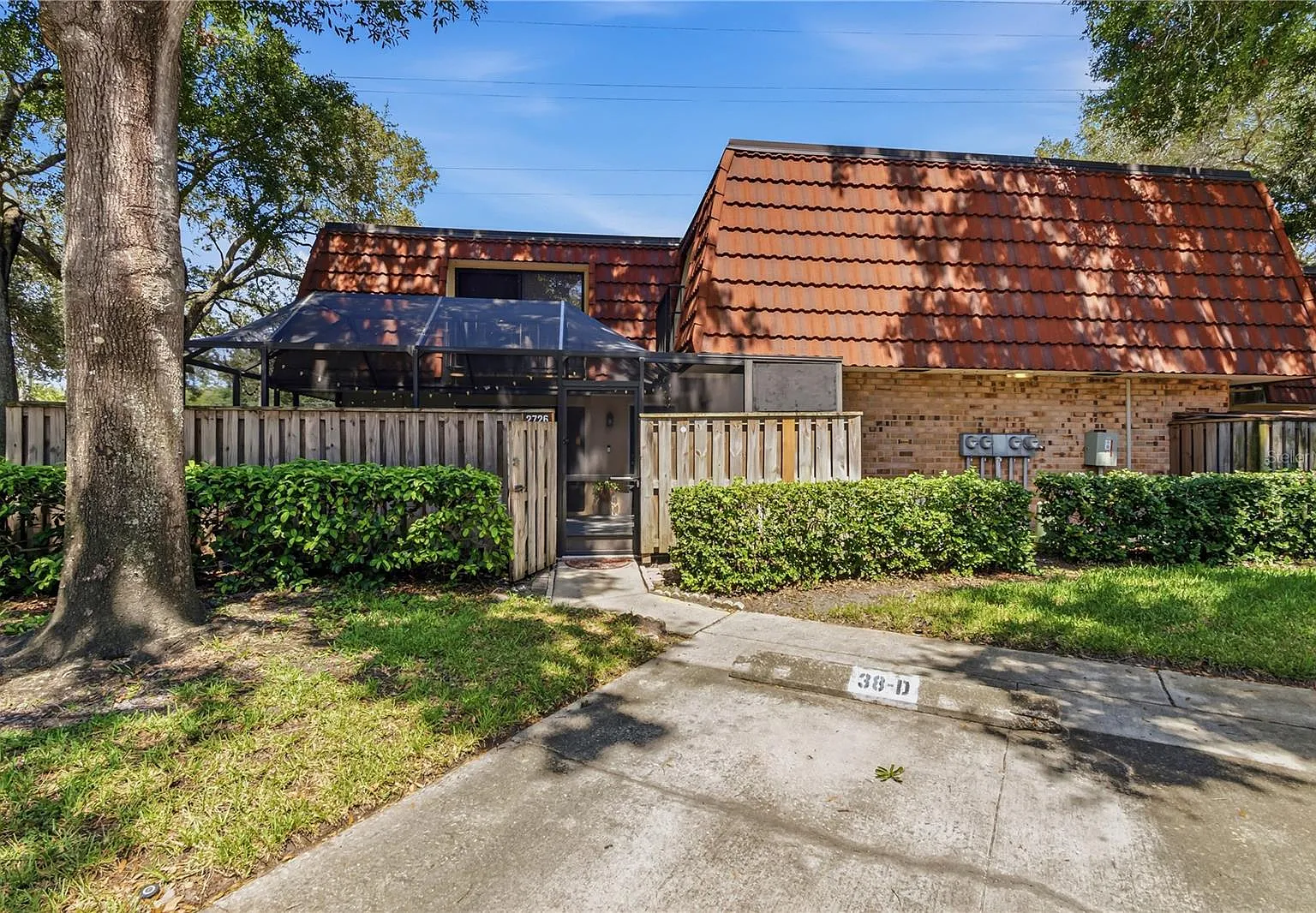 2 bed, 2.5 bath, 1344 sqft, $1,950 — Photo 4