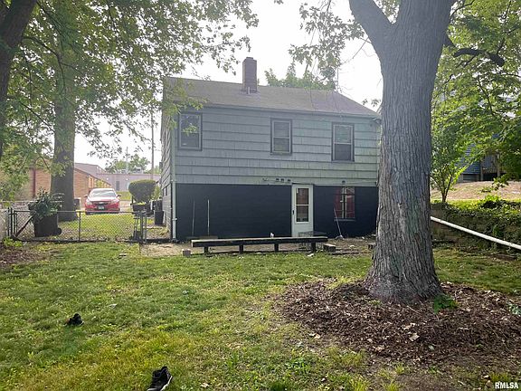 3rd image of 1906 N Ellis St