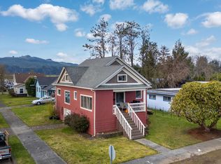 116 Cedar Ave, Tillamook, OR 97141