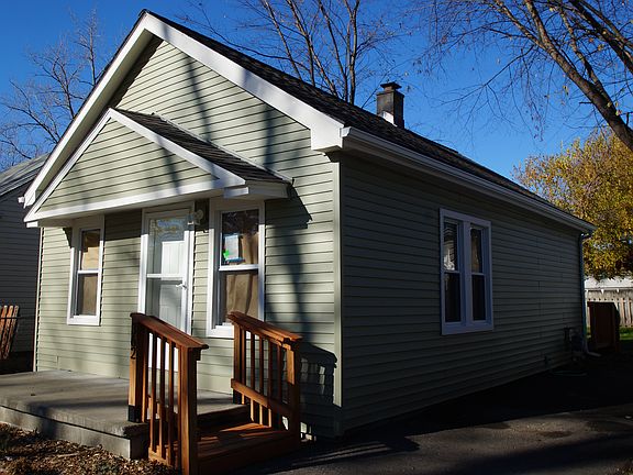 2nd image of 362 W Bernhard Ave