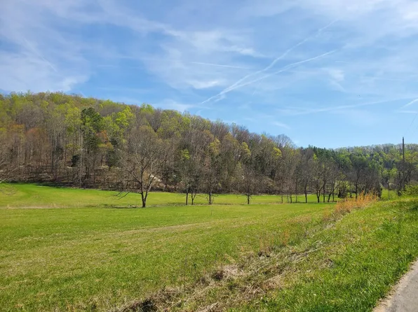 200 Haunted Cave Rd, Somerset, KY 42501