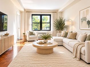 6434 102nd St APT 3X, Flushing, NY 11374