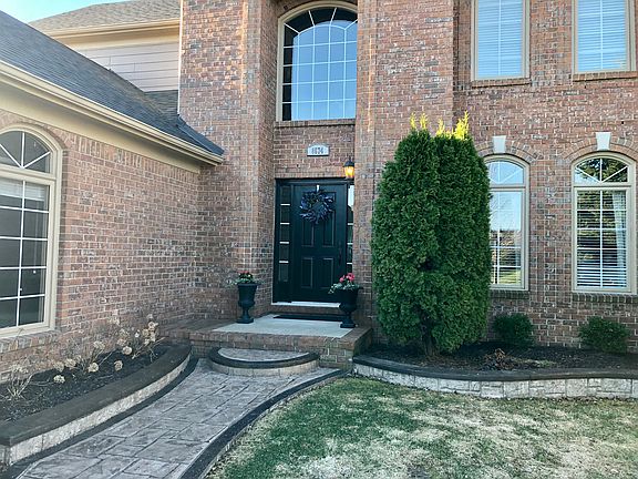3rd image of 8674 Paul Dr
