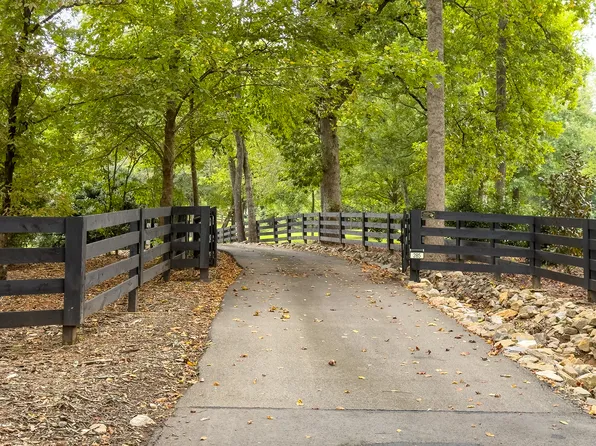 285 Old Dawsonville Rd, Ball Ground, GA 30107