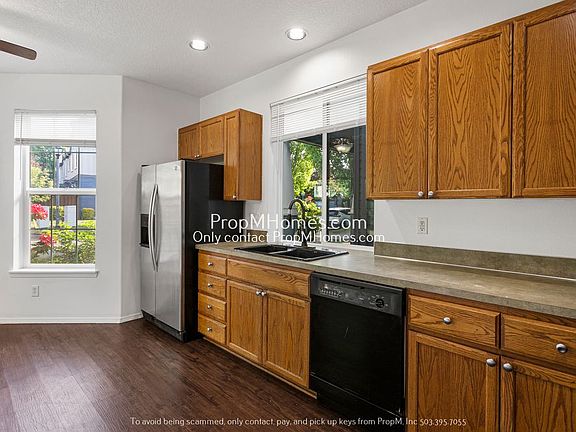 4th image of 1166 SE Bacarra St