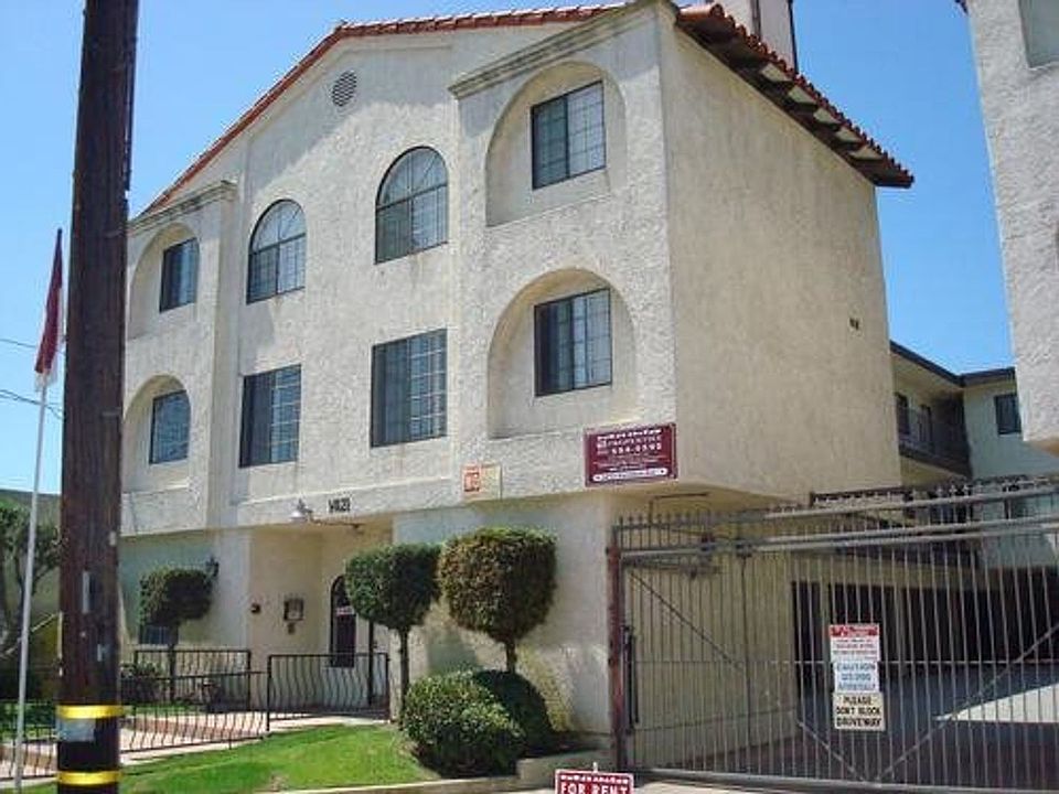 1st image of 14115-21 S Kornblum Ave #14115-2