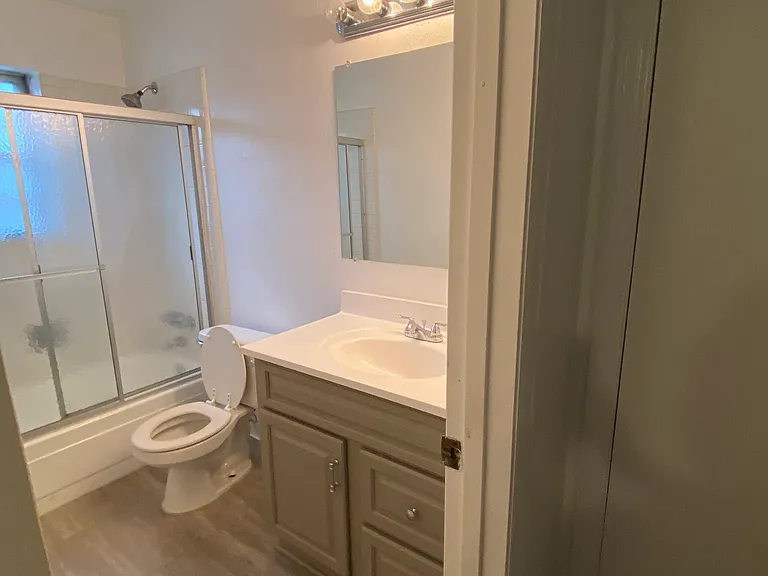 2301 E Fremont Ave #U9 — Photo 35