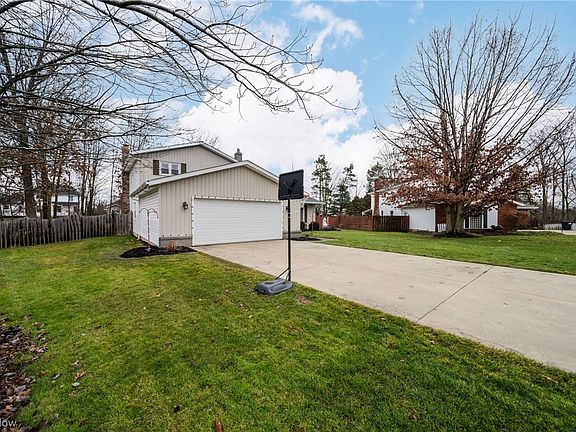 4th image of 36 Monticello Dr