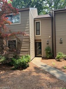 209 Village Ln UNIT B, Greensboro, NC, 27409