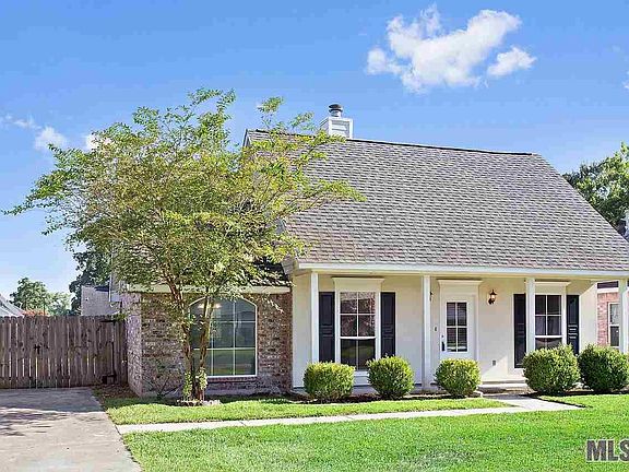 5th image of 38243 Jennifer Ct