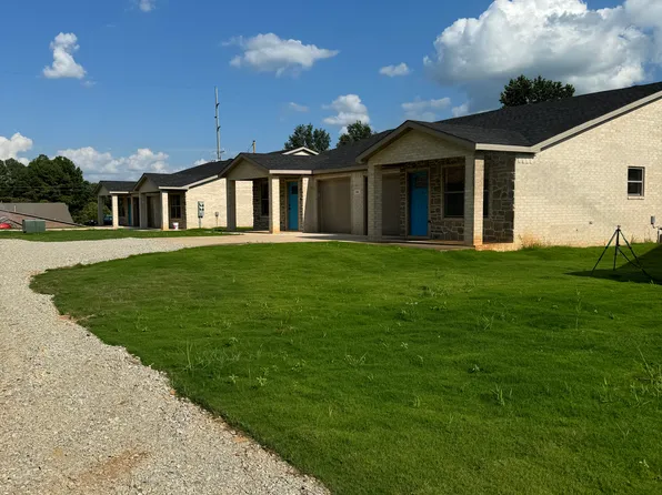 902 Carroll Rd APT A, Paragould, AR 72450