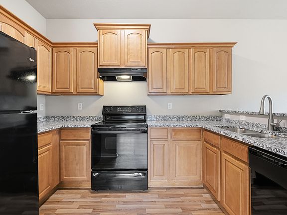 5th image of 10337 Parkview Ave #10337