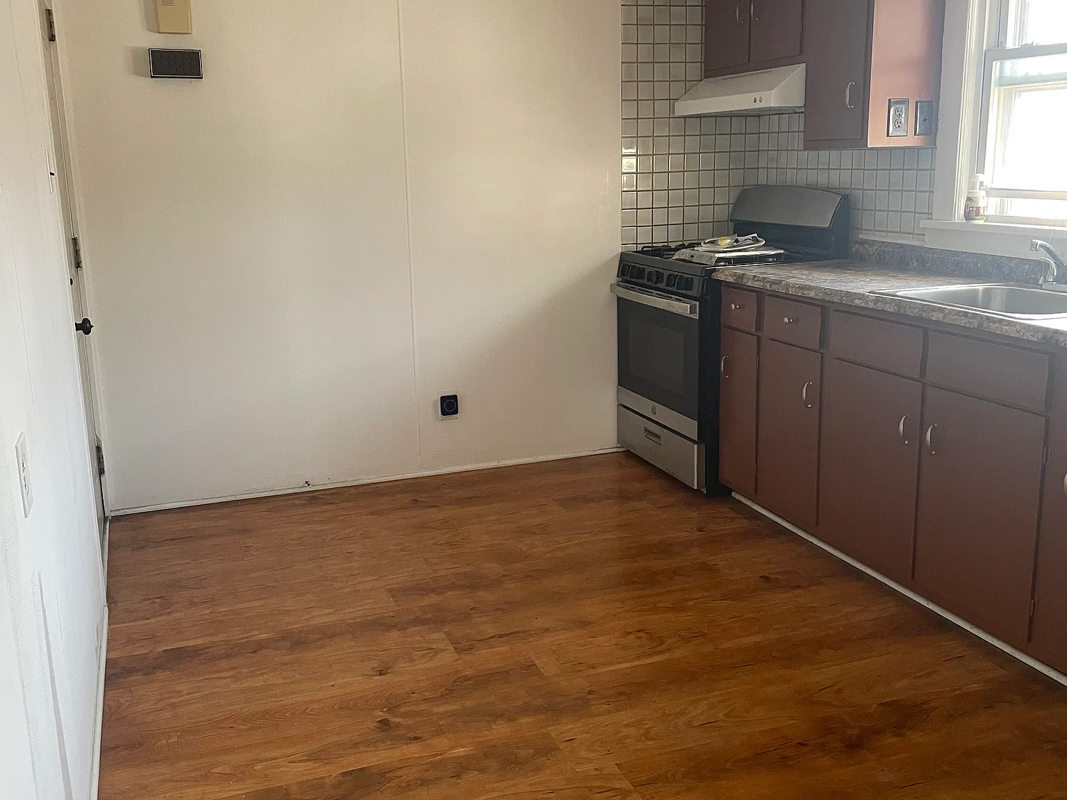 2 bed, $2,000 — Photo 2