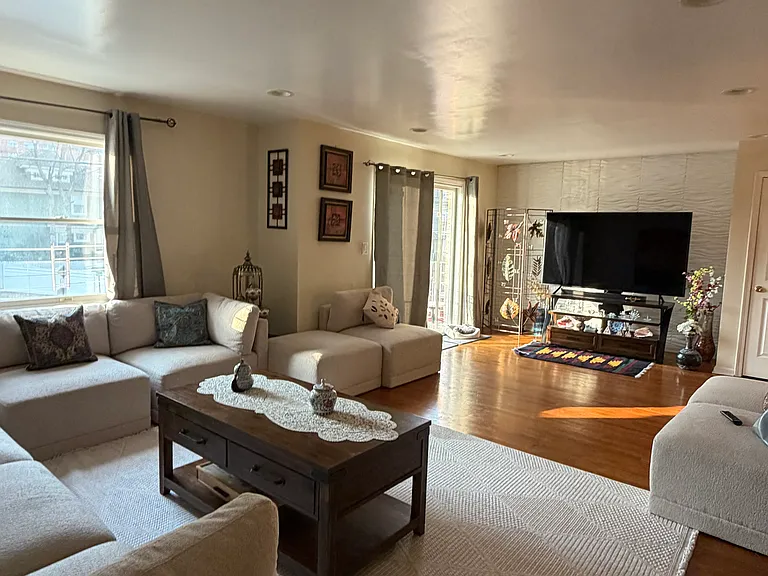 336 Murray St #1 — Photo 4