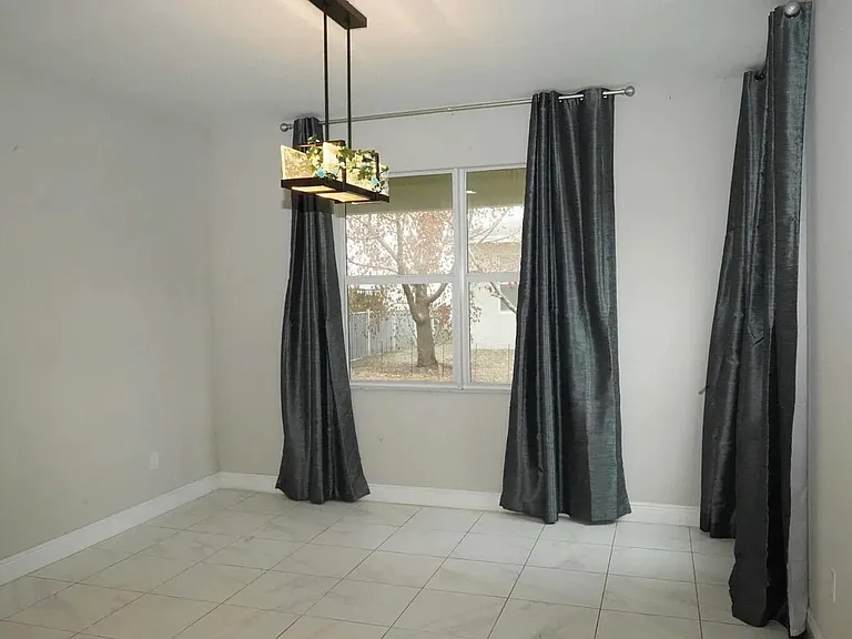 1271 NW Leonardo Cir — Photo 15