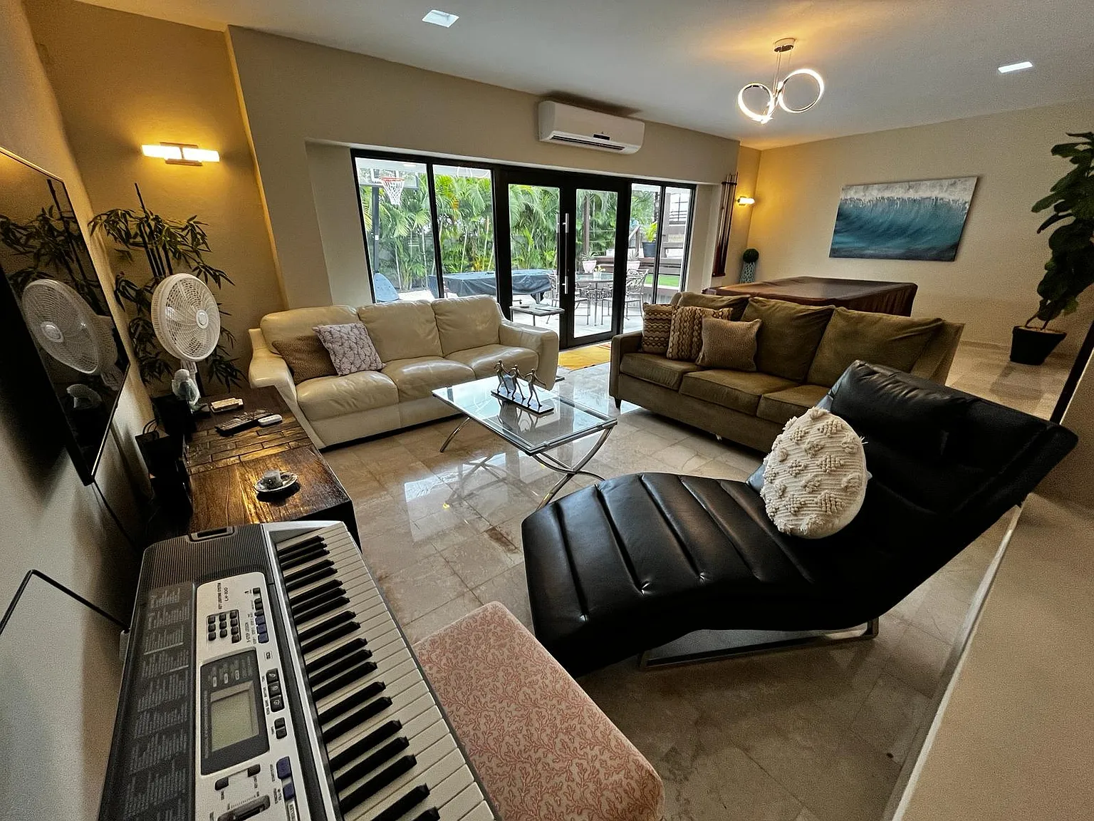 4 bed, 2800 sqft, $3,700 — Photo 4