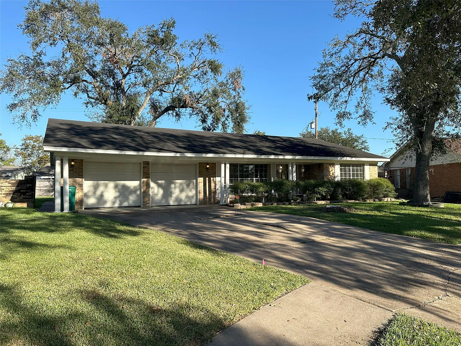 3 bed, 2.0 bath, 1631 sqft, $1,800 — Photo 2