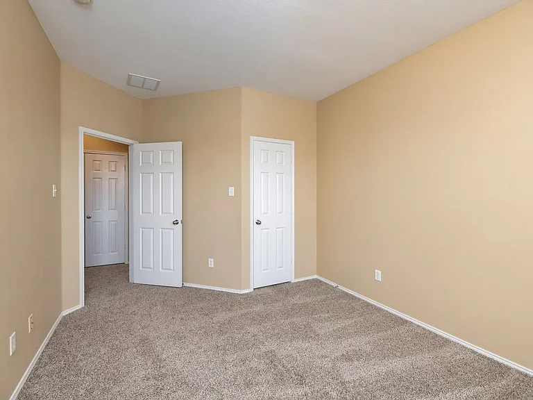 2510 Sedona St — Photo 46