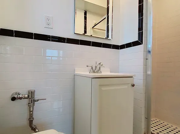 60 Turner Place image 7 of 10