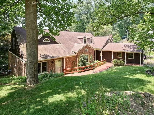 703 Laurel Rd, Charleston, WV 25314