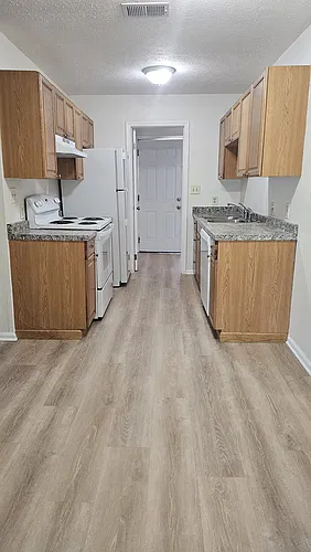 209 Cedar St Photo 1