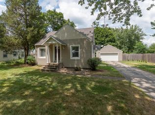 3320 Iroquois Trl, Kalamazoo, MI 49006