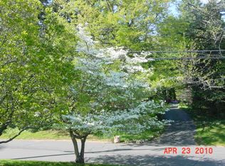 606 Gateway Ave, Valley Cottage, NY 10989