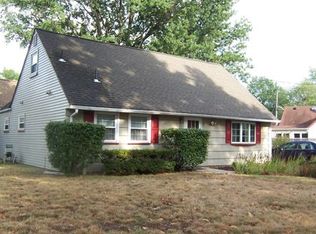 14 Autumn Ct, Colonia, NJ 07067