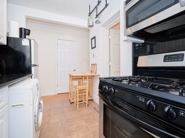 700 Riverside Drive image 12 of 15