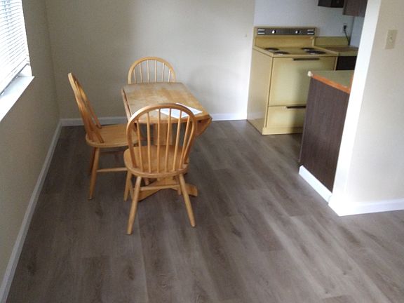 Dining area/kitchen nook after new floor put in