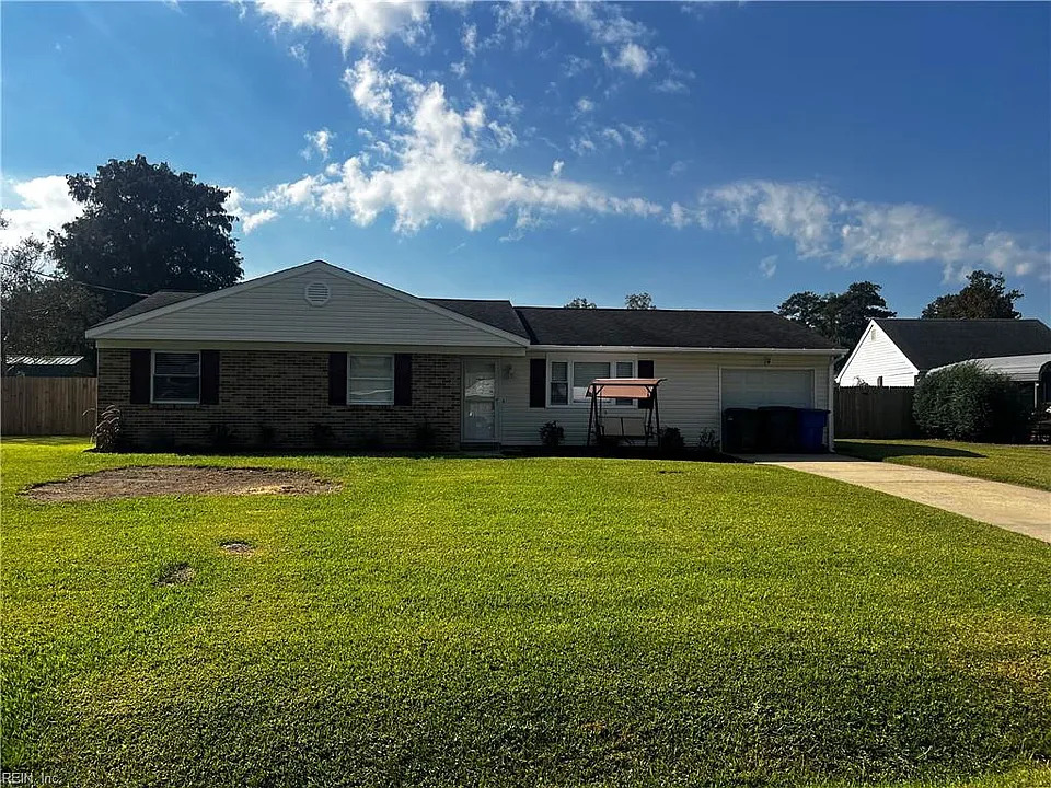 2741 Colonial Dr