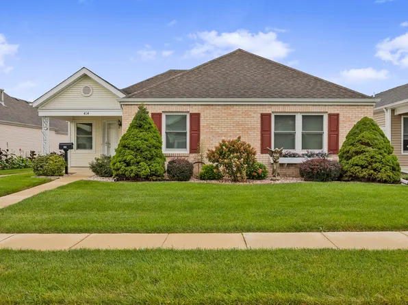 414 Greenbrier Ln, Lowell, IN 46356