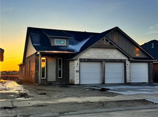 6110 Pocono Dr, College Station, TX 77845