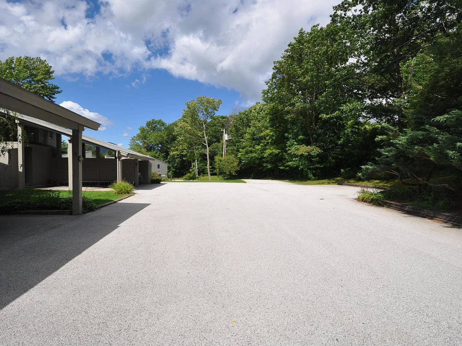 3 bed, 2.0 bath, 1660 sqft, $2,800 — Photo 4