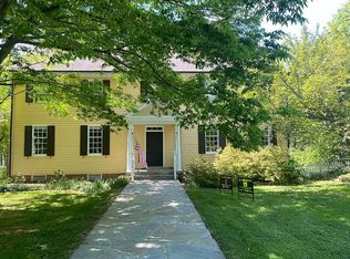 38908 Ridge Ct, Hamilton, VA 20158