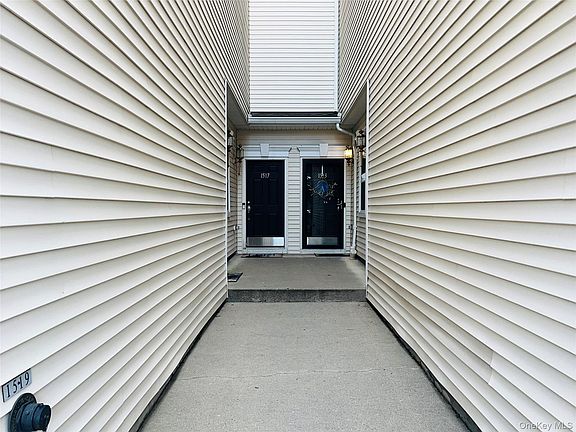 3rd image of 1515 Balsam Drive