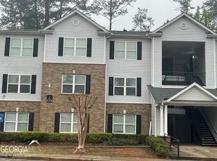 2204 Fairington Ridge Cir, Lithonia, GA 30038