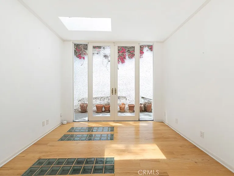 1356 Summitridge Dr — Photo 32