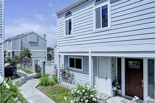 260 Victoria St #5 Photo 1