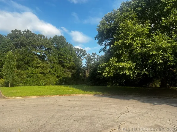 1711 S Kings Rd, Okmulgee, OK 74447
