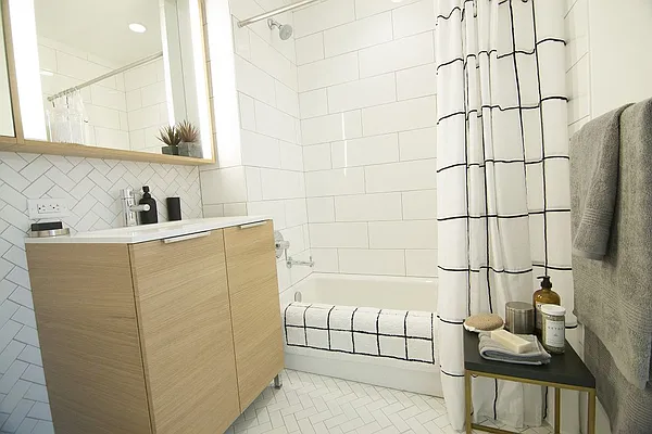 Rented by The Durst Organization | media 23