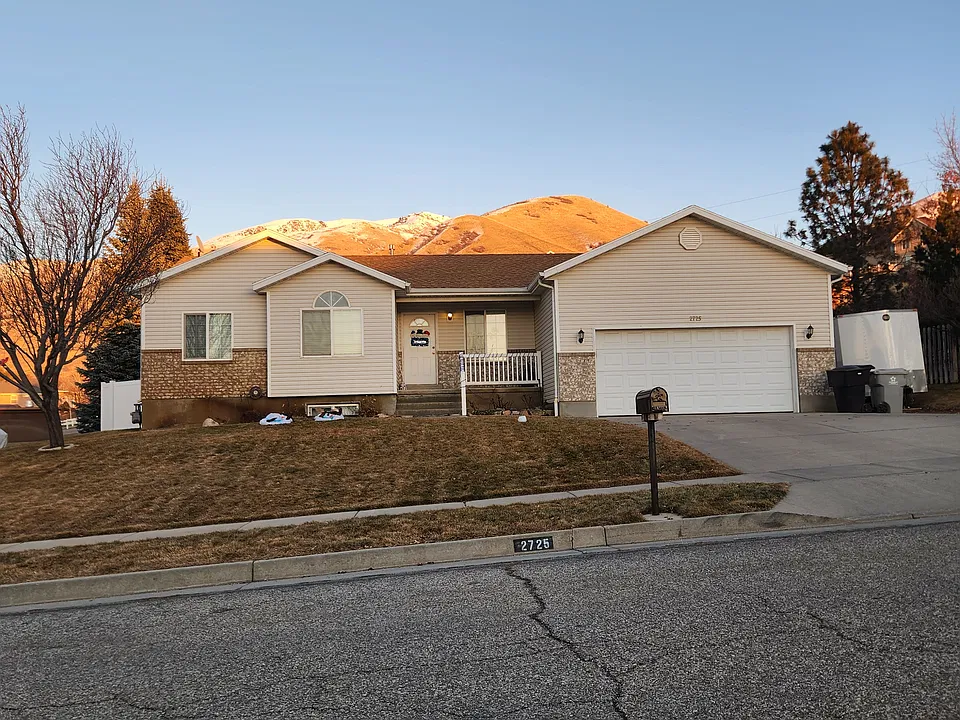 2725 S 725 W
